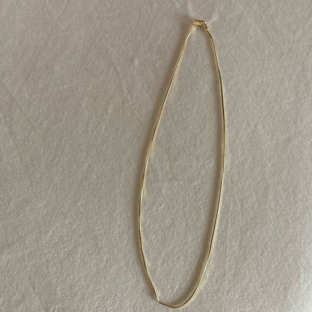 Gold chain necklace